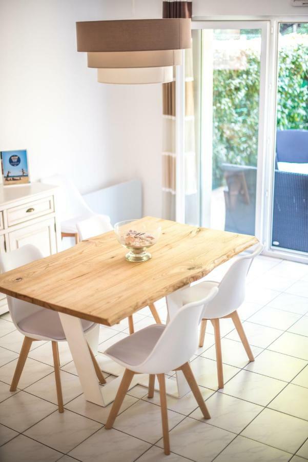 90 M2 Avec Parking Terrasse Balcons, Proche Du Port Et Plages Apartment *